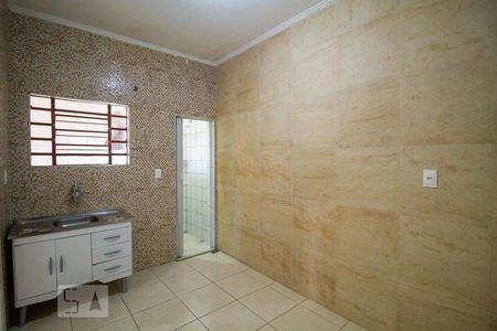 Cozinha  de kitnet/studio para alugar com 1 quarto, 28m² em Vila Brasilina, São Paulo