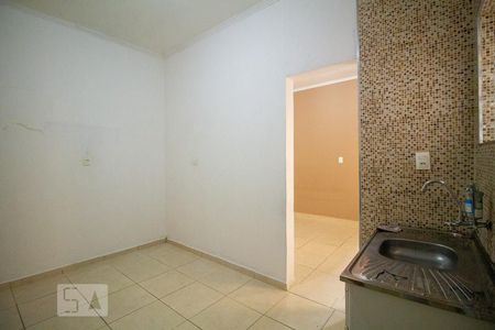 Cozinha  de kitnet/studio para alugar com 1 quarto, 28m² em Vila Brasilina, São Paulo