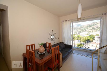 Apartamento à venda com 120m², 3 quartos e 3 vagasSala