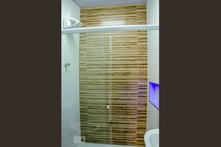Banheiro de casa para alugar com 1 quarto, 50m² em Vila Valqueire, Rio de Janeiro