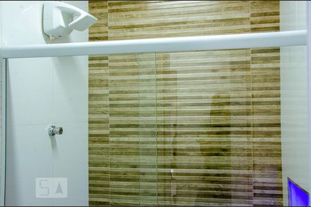 Banheiro de casa para alugar com 1 quarto, 50m² em Vila Valqueire, Rio de Janeiro