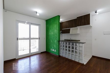 Sala de apartamento para alugar com 2 quartos, 50m² em Jardim Celeste, São Paulo