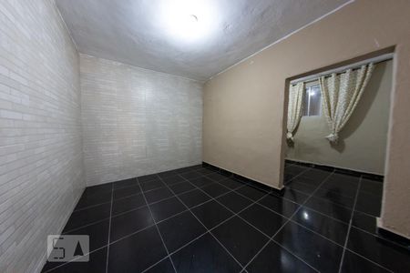 Quarto 2 de casa para alugar com 2 quartos, 70m² em Moinho Velho, São Paulo