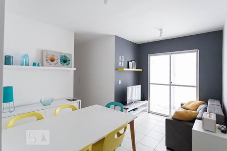 Sala de apartamento para alugar com 2 quartos, 51m² em Fernão Dias, Belo Horizonte