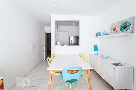 Sala de apartamento para alugar com 2 quartos, 51m² em Fernão Dias, Belo Horizonte