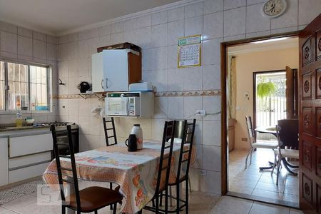 Casa à venda com 100m², 3 quartos e 1 vaga Casa à venda com 100m², 3 quartos e 1 vagaCozinha