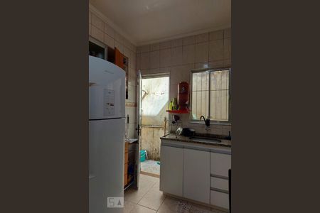 Casa à venda com 100m², 3 quartos e 1 vaga Casa à venda com 100m², 3 quartos e 1 vagaCozinha