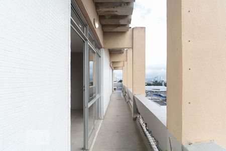 Varanda estendida de apartamento à venda com 3 quartos, 154m² em Vila Yara, Osasco