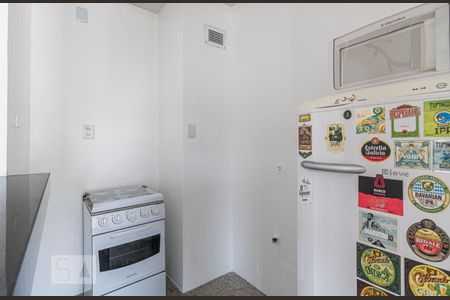 Cozinha de kitnet/studio para alugar com 1 quarto, 31m² em Protásio Alves, Porto Alegre