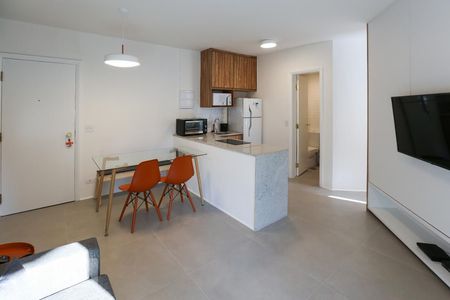 Sala/Cozinha de apartamento à venda com 1 quarto, 46m² em Itaim Bibi, São Paulo