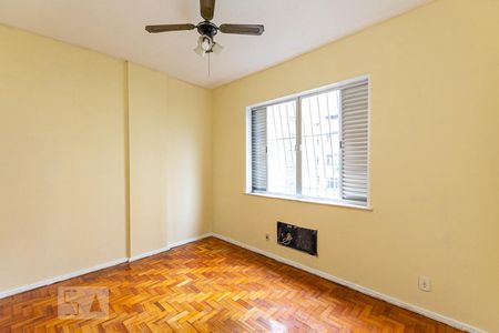 Quarto 1 de apartamento para alugar com 2 quartos, 73m² em Icaraí, Niterói