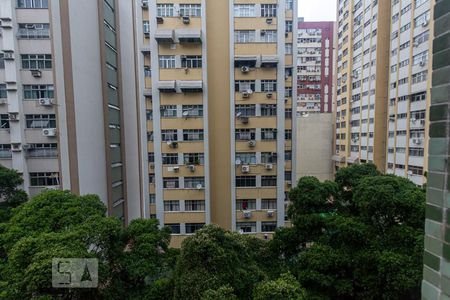 Vista da Sala de apartamento para alugar com 2 quartos, 73m² em Icaraí, Niterói