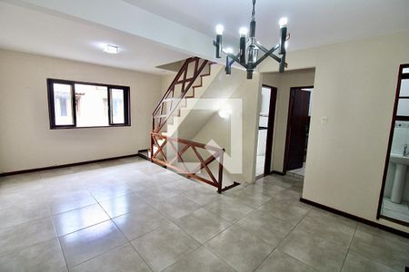 Sala de casa de condomínio à venda com 2 quartos, 150m² em Vargem Grande, Rio de Janeiro