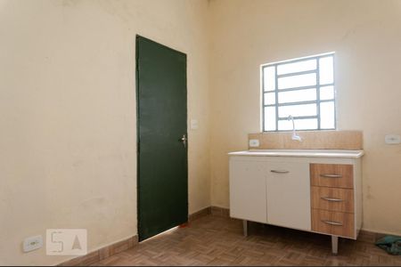 Cozinha de casa para alugar com 1 quarto, 30m² em Vila São Vicente, São Paulo