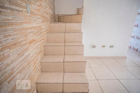 Escadas de apartamento para alugar com 2 quartos, 50m² em Americanópolis, São Paulo