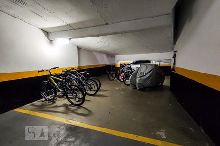 Área Comum - Bicicletário de apartamento à venda com 3 quartos, 134m² em Real Parque, São Paulo