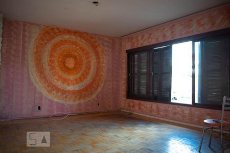 Sala de Estar de casa à venda com 2 quartos, 600m² em Vila Nova, Porto Alegre