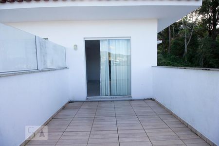 Varnda de kitnet/studio para alugar com 1 quarto, 55m² em Carvoeira, Florianópolis