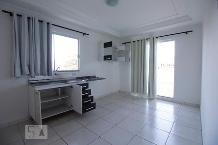 Sala e cozinha de kitnet/studio para alugar com 1 quarto, 55m² em Carvoeira, Florianópolis