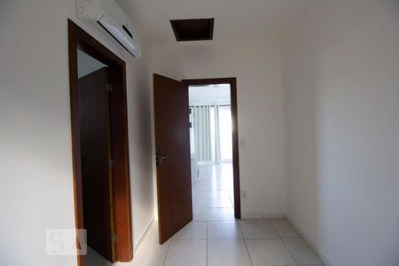 Corredor de kitnet/studio para alugar com 1 quarto, 55m² em Carvoeira, Florianópolis