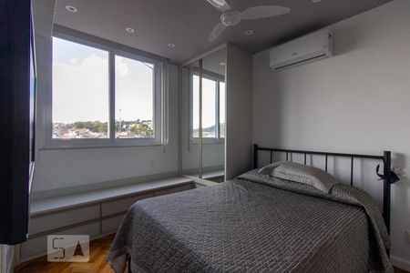 Suite de apartamento para alugar com 3 quartos, 100m² em Laranjeiras, Rio de Janeiro