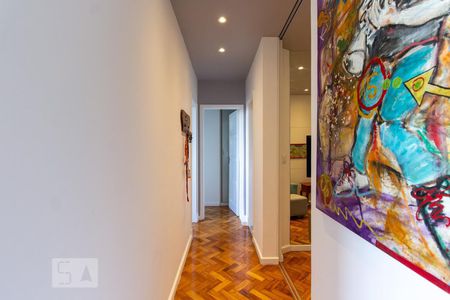 Corredor de apartamento para alugar com 3 quartos, 100m² em Laranjeiras, Rio de Janeiro