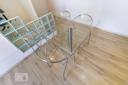 Sala - Mesa e cadeiras de apartamento para alugar com 2 quartos, 60m² em Vila Nova, Campinas