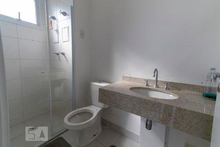 Banheiro de apartamento para alugar com 1 quarto, 37m² em Real Parque, São Paulo