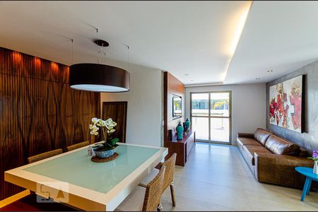 Sala de apartamento à venda com 3 quartos, 245m² em Charitas, Niterói