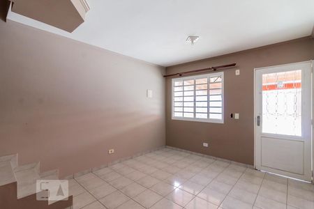 Sala de casa de condomínio para alugar com 2 quartos, 55m² em Jardim Adriana, Guarulhos