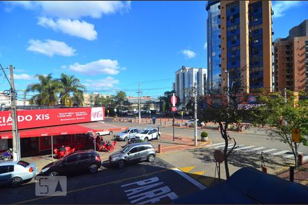 Vista Sala de apartamento à venda com 2 quartos, 70m² em Centro, Canoas