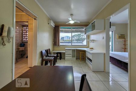 Sala de apartamento para alugar com 1 quarto, 43m² em Jardim Botânico, Porto Alegre