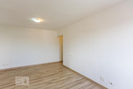 Sala de Estar de apartamento à venda com 2 quartos, 62m² em Jardim Ester, São Paulo