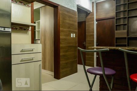 Sala de apartamento à venda com 1 quarto, 42m² em Petrópolis, Porto Alegre