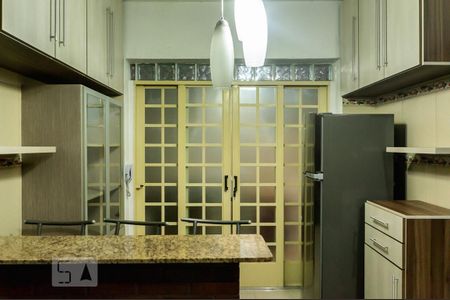 Sala de apartamento à venda com 1 quarto, 42m² em Petrópolis, Porto Alegre