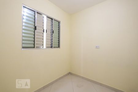 Quarto 2 de casa para alugar com 2 quartos, 80m² em Vila Cavaton, São Paulo