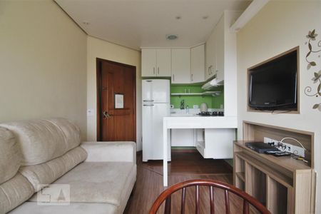 Sala e cozinha de apartamento à venda com 1 quarto, 30m² em Paraíso do Morumbi, São Paulo