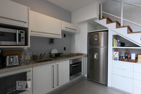 Cozinha de apartamento para alugar com 1 quarto, 85m² em Paraíso do Morumbi, São Paulo