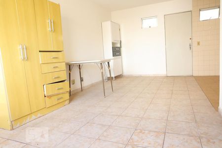 Sala/Quarto de apartamento para alugar com 1 quarto, 28m² em Liberdade, São Paulo