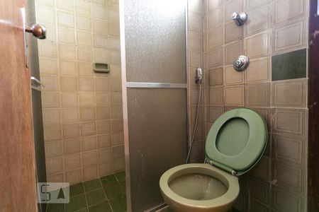 Banheiro de apartamento para alugar com 1 quarto, 45m² em Funcionários, Belo Horizonte