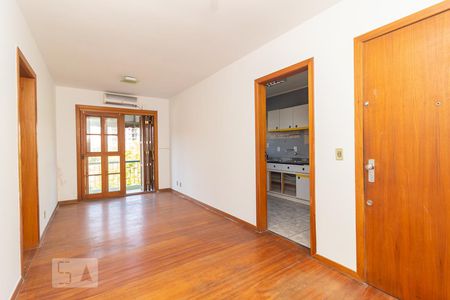 Sala de apartamento para alugar com 2 quartos, 63m² em Medianeira, Porto Alegre