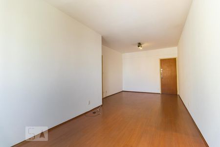 Sala de apartamento para alugar com 2 quartos, 85m² em Centro, Campinas