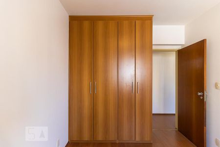 Quarto 1 - Armários de apartamento para alugar com 2 quartos, 85m² em Centro, Campinas