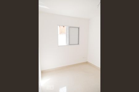Quarto 2 de apartamento para alugar com 2 quartos, 45m² em Vila Invernada, São Paulo