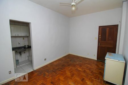 Sala de apartamento para alugar com 1 quarto, 40m² em Centro, Rio de Janeiro