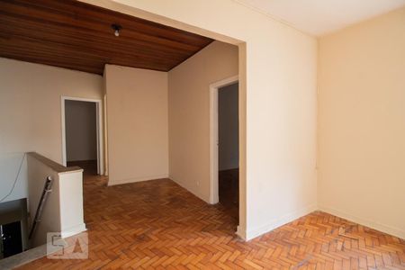 Sala de casa para alugar com 3 quartos, 120m² em Vila Firmiano Pinto, São Paulo