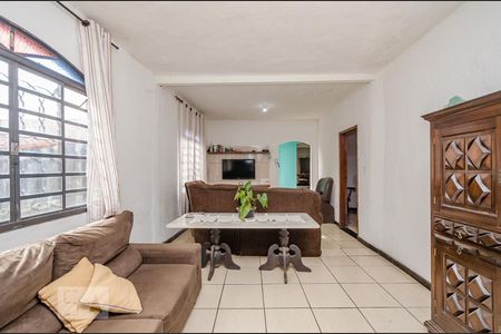 Sala de casa à venda com 3 quartos, 300m² em Palmeiras, Belo Horizonte