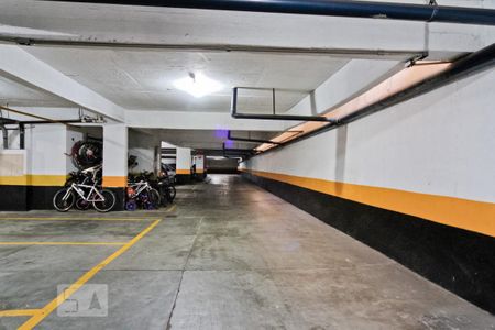 Garagem de apartamento à venda com 2 quartos, 54m² em Vila Mangalot, São Paulo