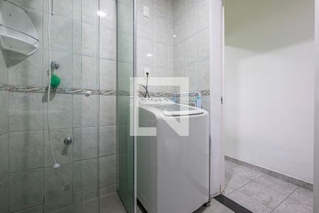 Banheiro de apartamento para alugar com 1 quarto, 40m² em Pinheiros, São Paulo