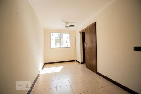 sala de apartamento para alugar com 2 quartos, 43m² em Loteamento Parque São Martinho, Campinas